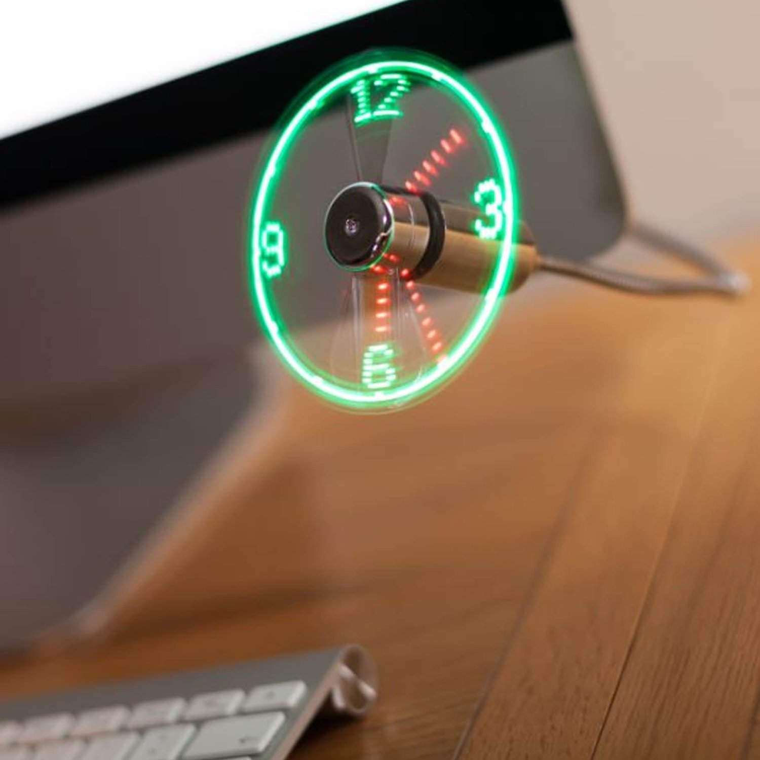 Ventilador USB con reloj de luces LED - Regalos de Ciencia